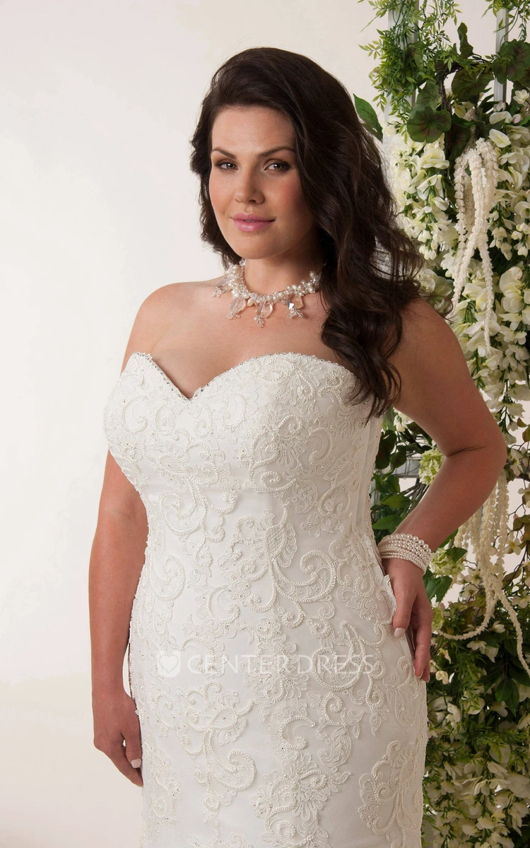 Sweetheart Appliqued Trumpet Dress With Corset Back