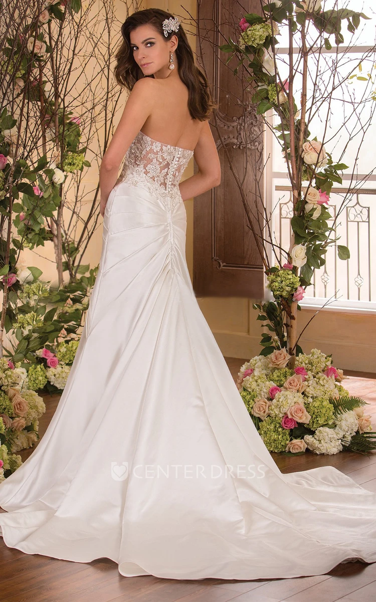 Sweetheart Mermaid Gown With Jewels And Appliques