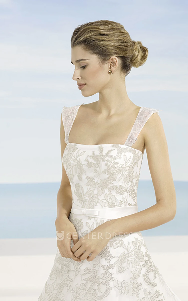 A-Line Strapless Sleeveless Appliqued Floor-Length Tulle Wedding Dress With Chapel Train