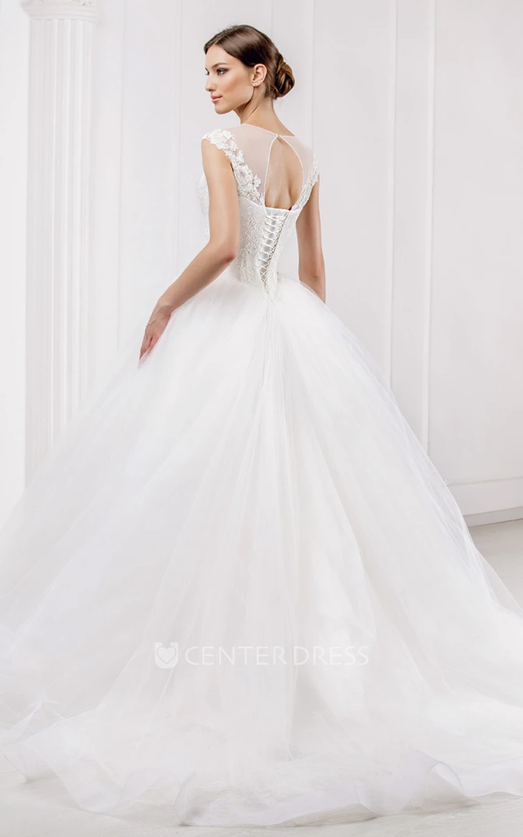 Scoop Floor-Length Appliqued Tulle Wedding Dress With Chapel Train And Keyhole