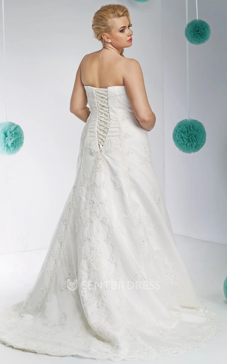 A-Line Strapless Appliqued Long Sleeveless Lace Plus Size Wedding Dress With Broach