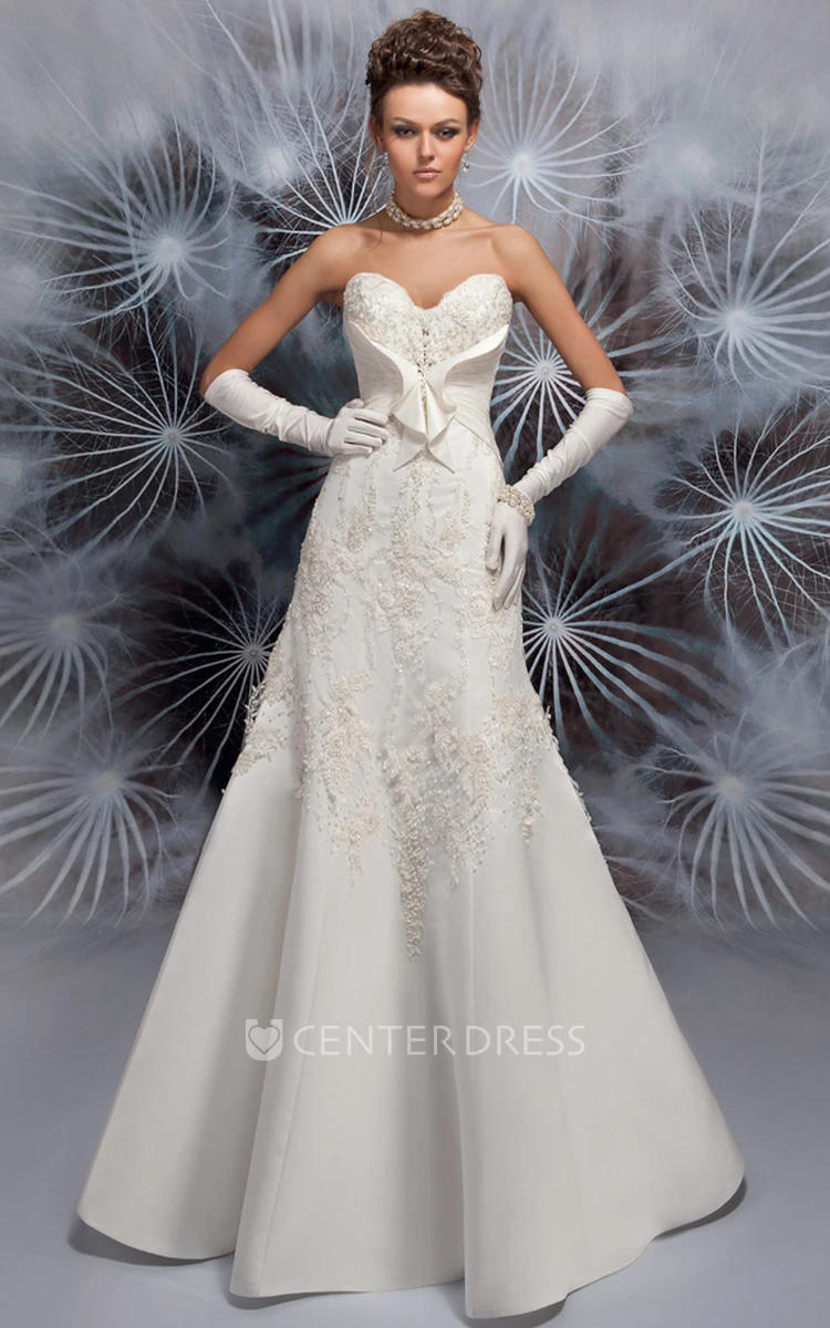 A-Line Sweetheart Sleeveless Long Appliqued Satin Wedding Dress With Corset Back And Watteau Train