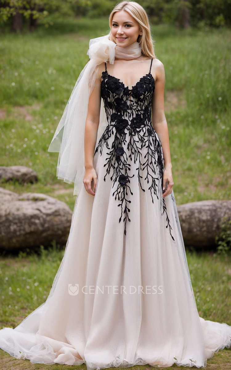 Elegant A Line Straps Black Lace Wedding Dress Romantic V Neck Open Back Appliques Sexy Beach Gown