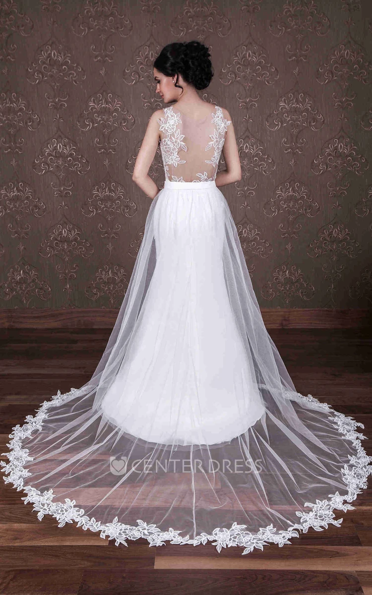 Sheath Sleeveless Scoop-Neck Floor-Length Appliqued Satin Wedding Dress