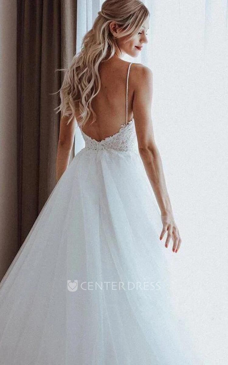 Romantic Lace and Tulle Spaghetti Floor-length Sleeveless Ball Gown Wedding Dress with Beading