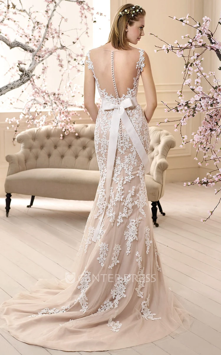 Trumpet Long V-Neck Sleeveless Appliqued Lace&Tulle Wedding Dress With Bow