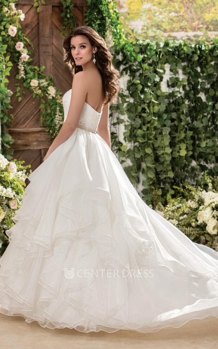 Sweetheart A-Line Wedding Dress With Ruffles And Lace Bodice