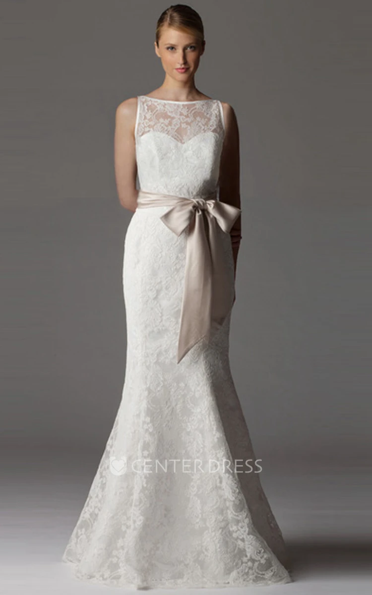 Sheath Long-Sleeveless Bateau-Neck Lace Wedding Dress With Bow And Keyhole