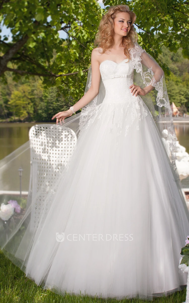 Ball-Gown Sleeveless Caped Sweetheart Floor-Length Tulle Wedding Dress With Lace-Up Back And Appliques