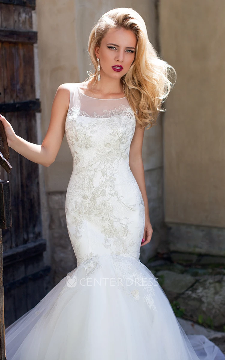 Floor-Length Scoop Appliqued Tulle Wedding Dress With Court Train And Illusion