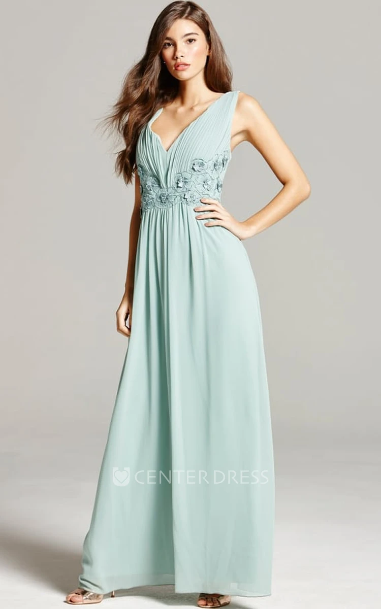 Ruched Sleeveless V-Neck Chiffon Bridesmaid Dress With Flower And Beading
