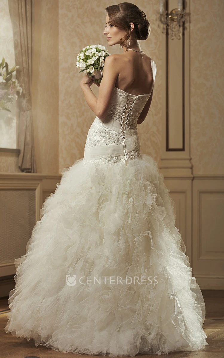 Ball Gown Cascading-Ruffle Sweetheart Floor-Length Sleeveless Tulle Wedding Dress With Beading