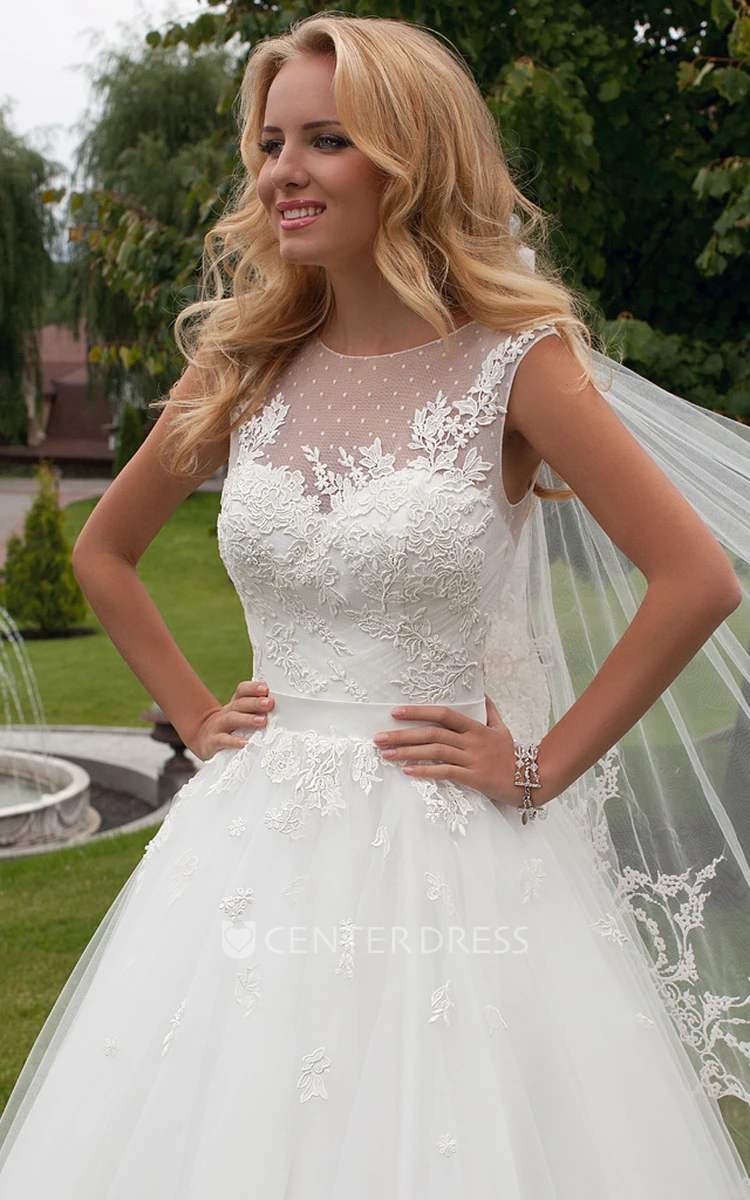A-Line Scoop-Neck Sleeveless Tulle Wedding Dress With Illusion
