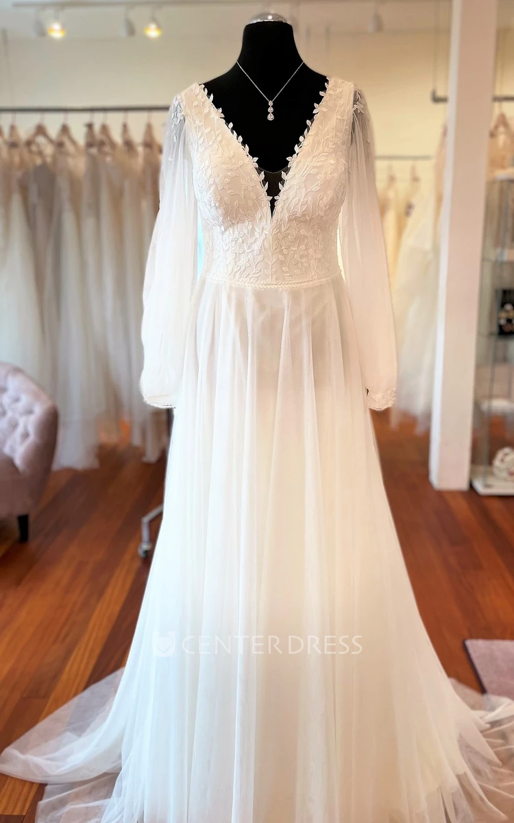 Modest A-Line Tulle Wedding Dress With Poet Long Sleeves And Zipper Back
