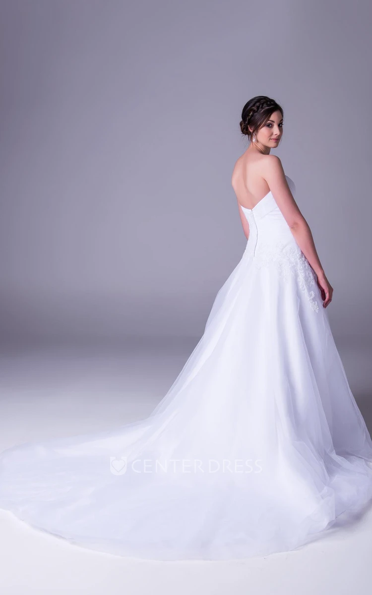 A-Line Sweetheart Maxi Tulle Wedding Dress With Appliques And V Back