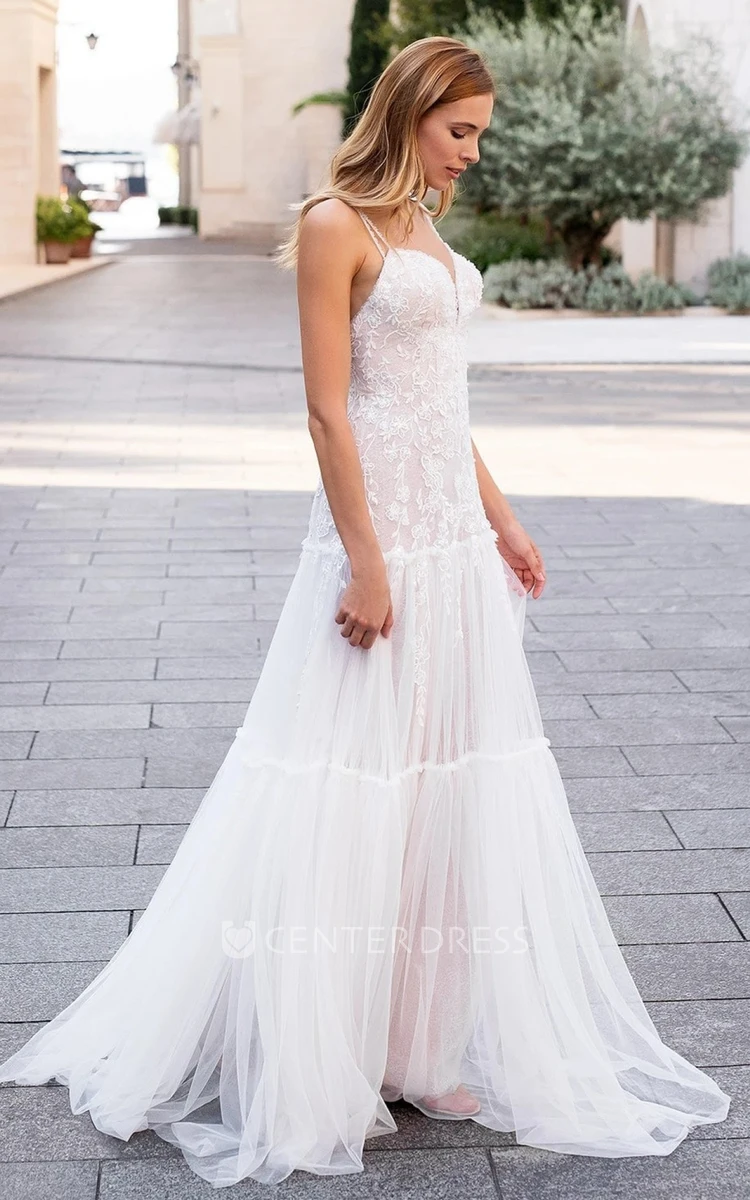 Highend A Line Tulle Plunging Neckline Wedding Dress with Appliques