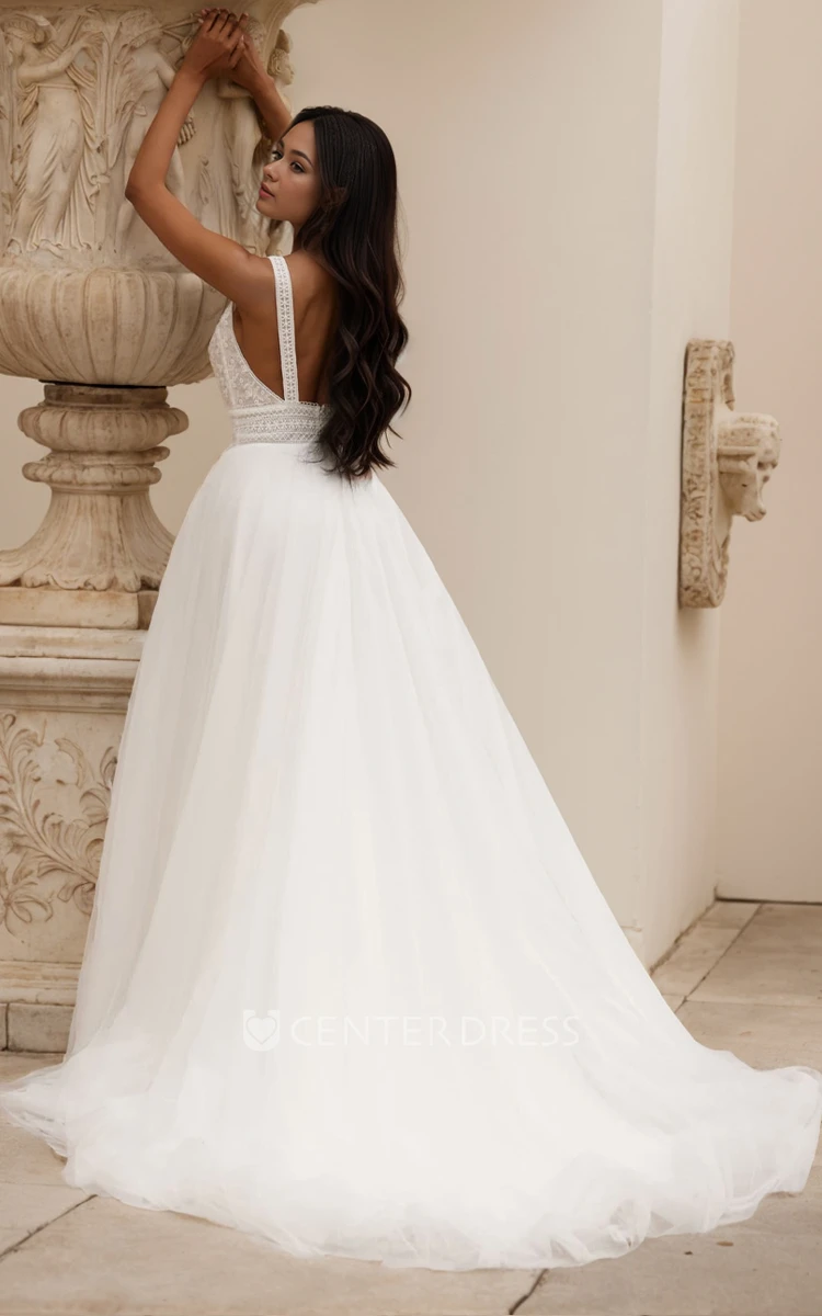Sleeveless A-Line Bateau Neck Lace Tulle Wedding Dress Backless Bridal Gown with Train and Zipper