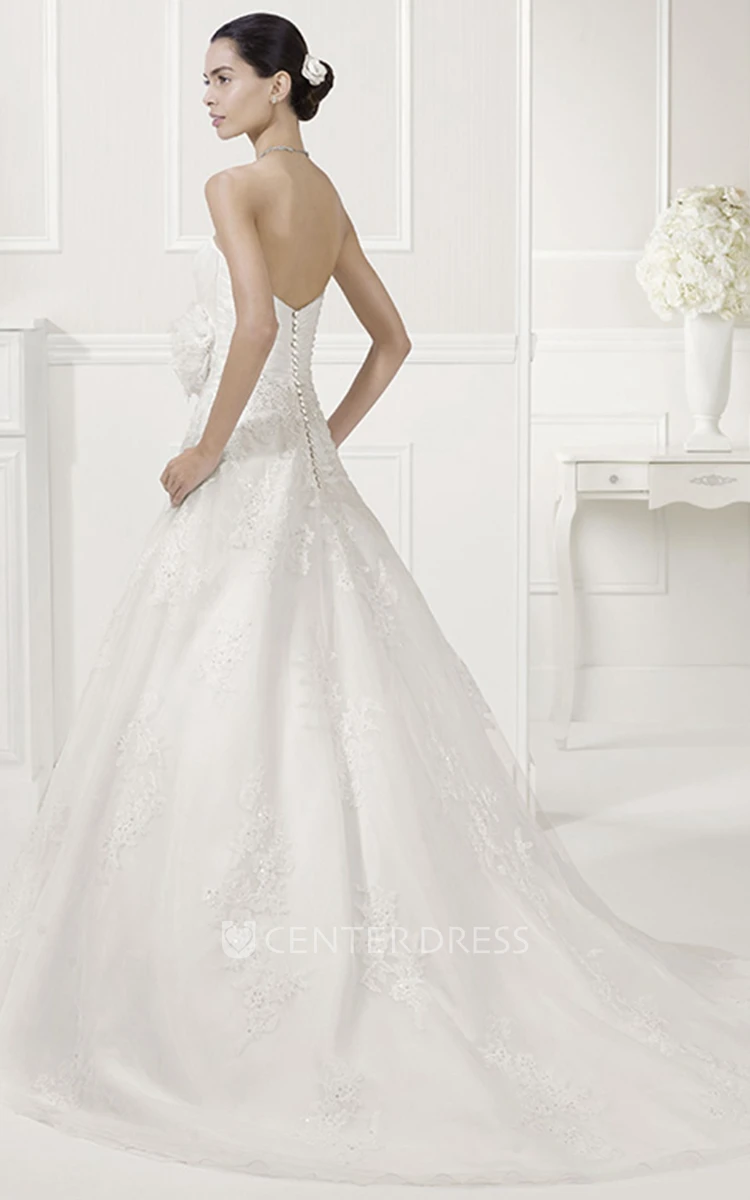 Sweetheart Appliqued Tulle Bridal Gown With Removable Lace Half Sleeves