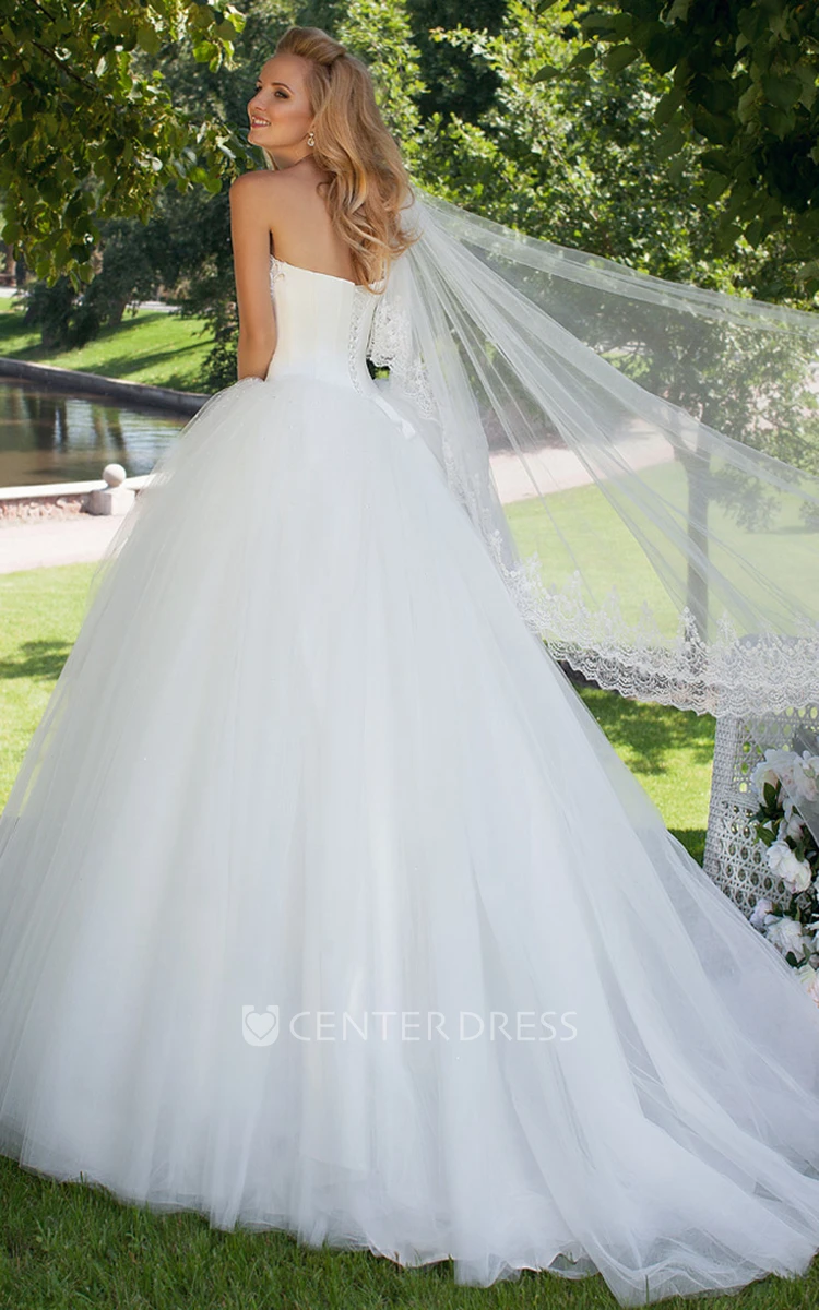 Floor-Length Sweetheart Beaded Tulle Wedding Dress With Court Train And Lace Up