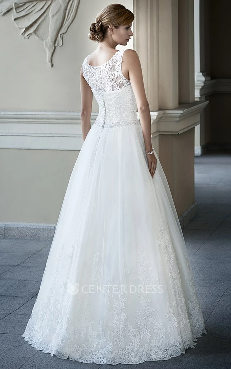 Ball Gown Appliqued Scoop-Neck Maxi Lace Wedding Dress