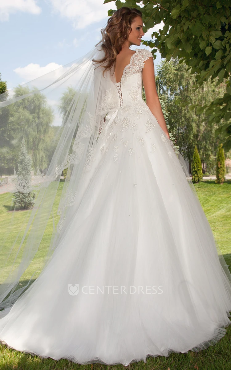 Ball Gown Floor-Length Bateau Neck Cap Sleeve Appliqued Tulle Wedding Dress