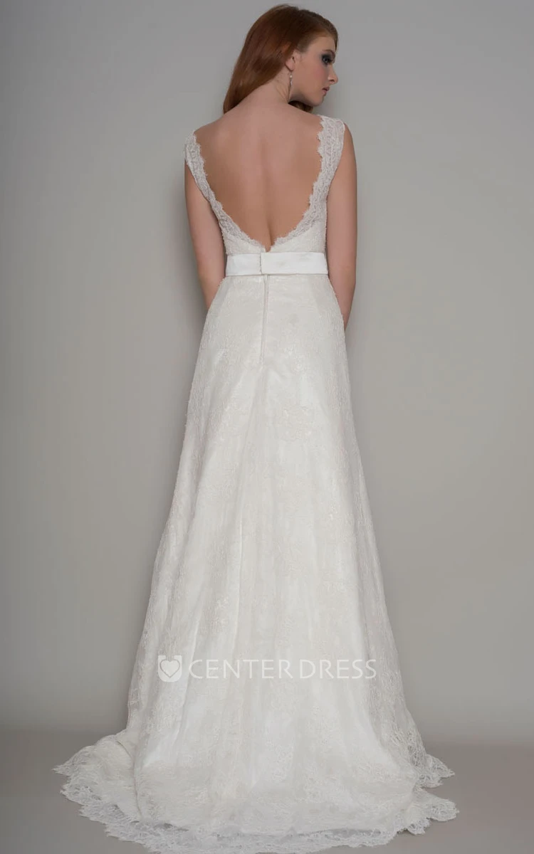 Sheath Long Bowed Scoop-Neck Lace Wedding Dress