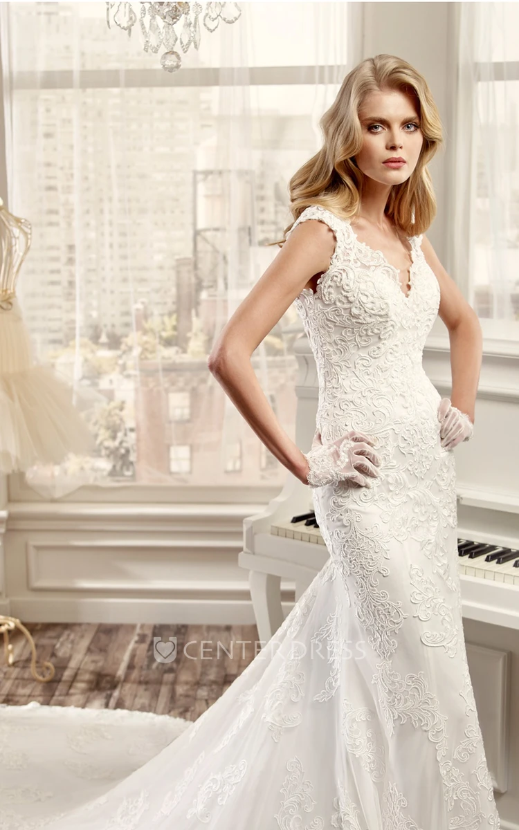 V-Neck Lace Wedding Dress With Open Back And Court Train